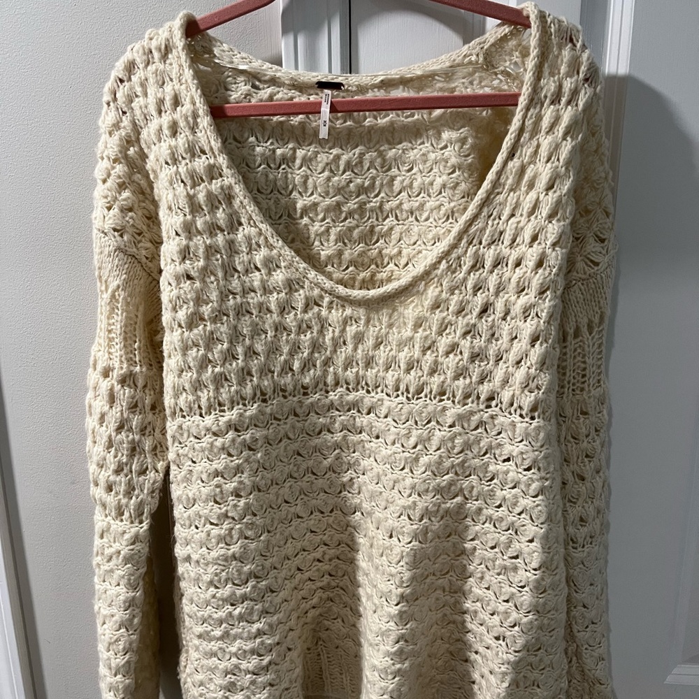 Free People woman’s sweater sz M